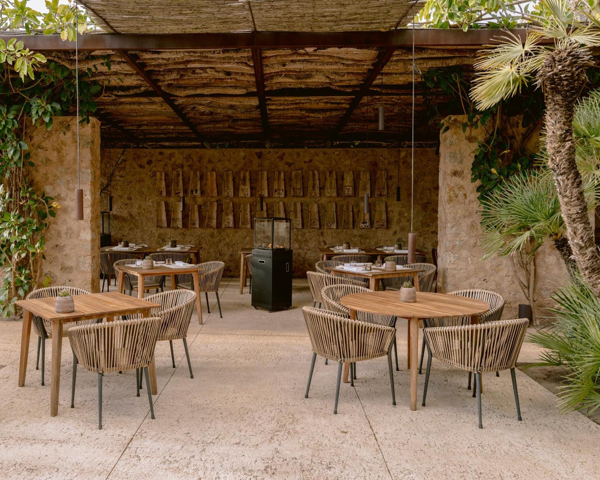 Es Raco D Arta Adults Only Villa Luaran gambar