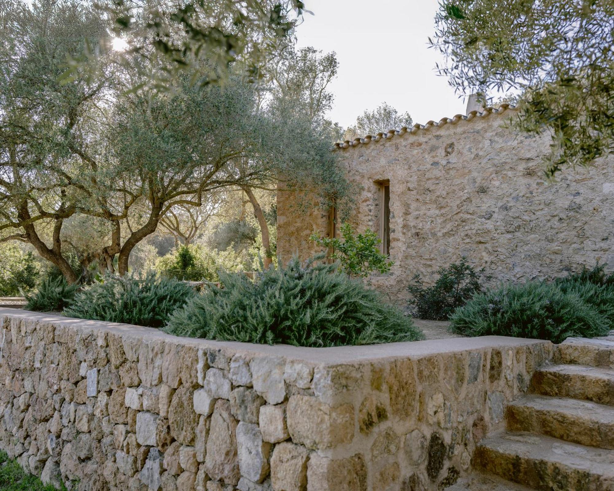 Es Raco D Arta Adults Only Villa Luaran gambar
