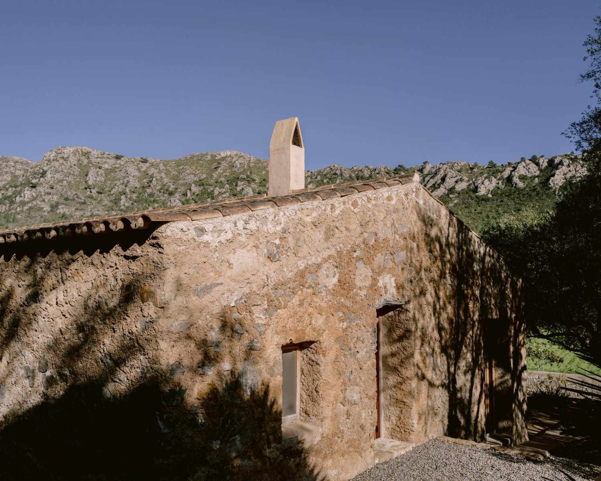 Es Raco D Arta Adults Only Villa Luaran gambar