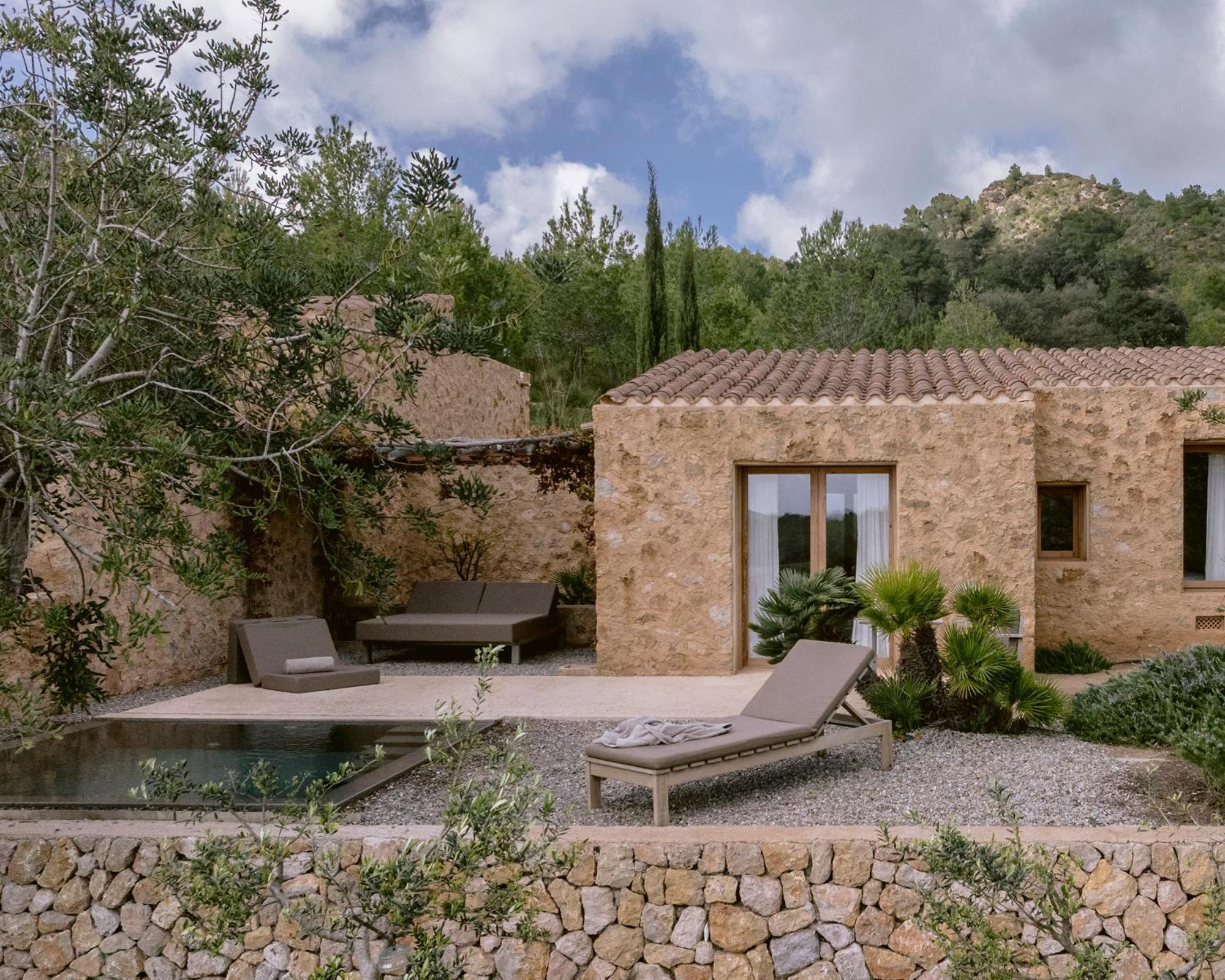 Es Raco D Arta Adults Only Villa Luaran gambar