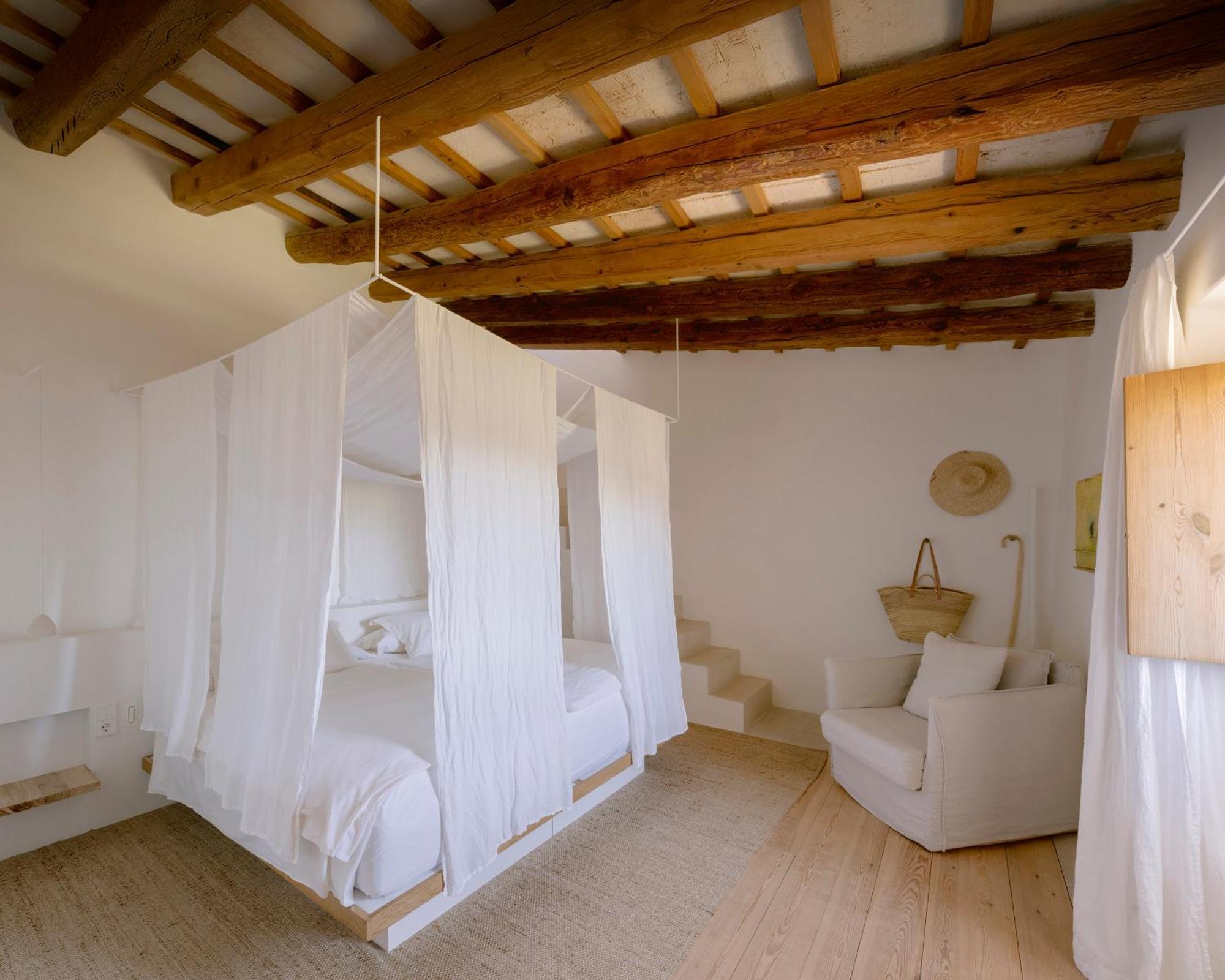 Es Raco D Arta Adults Only Villa Luaran gambar