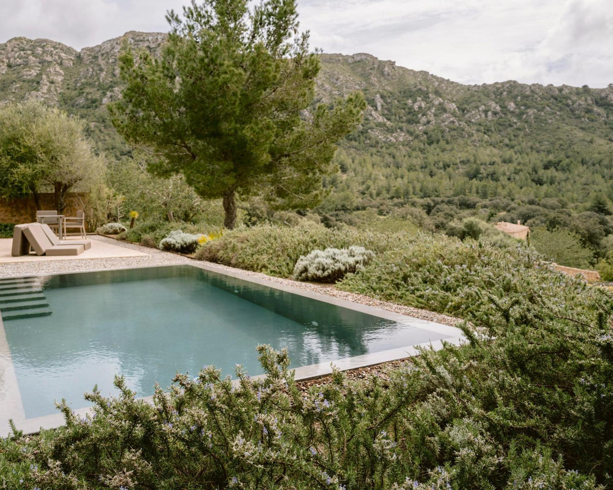 Es Raco D Arta Adults Only Villa Luaran gambar